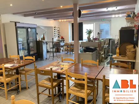 local commercial et fonds (restaurant) + appartement - maisdon sur sèvre