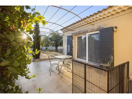 vente villa 230 m² à saint-saturnin-lès-apt (84490)  695 000 €
