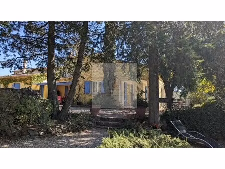 propriété au calme