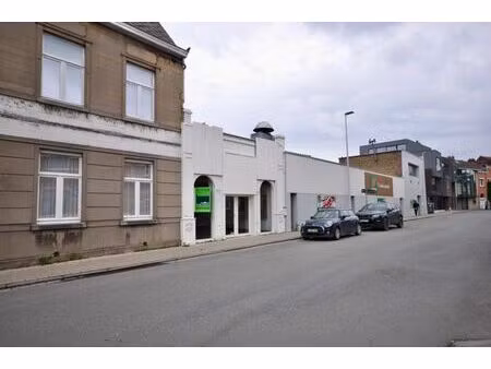 espace commercial/bureau bien situé dans le centre d'aude...