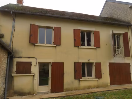 maison avec une cour privative - village siant raphael (proc