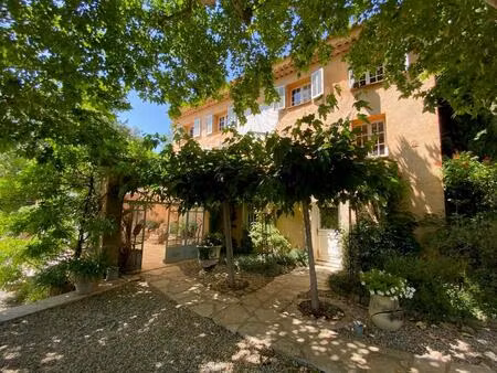 au cœur de la provence verte  bastide du 18ème dans un très beau cadre