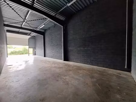 a louer entrepôt 105 m² - cadaujac rocade sortie 19