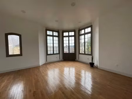 bureaux - a louer - soissons centre ville - immeuble de standing