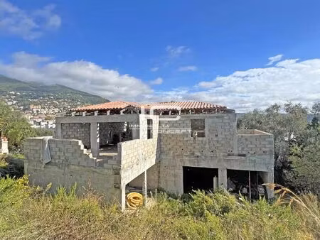 vente maison 6 pièces 166 m² grasse (06130)