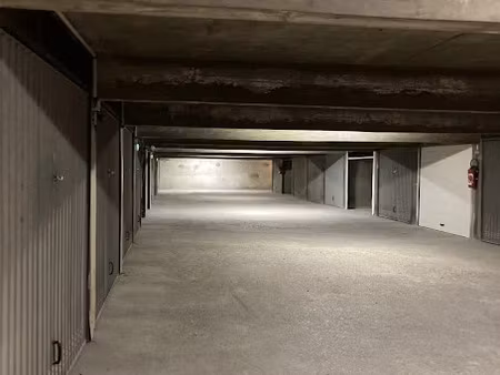 vente parking à saint-quentin (02100)  8 200 €