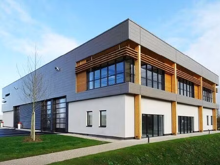 location local d'activités collegien 310 m²