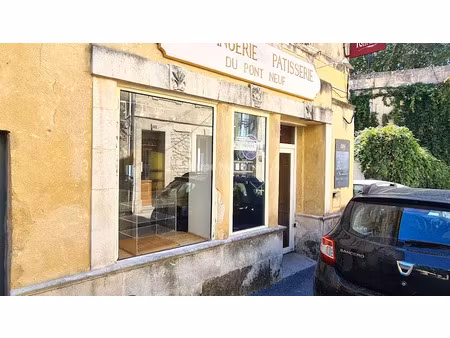 location locaux professionnels 120 m² à fontvieille (13990)  1 500 €