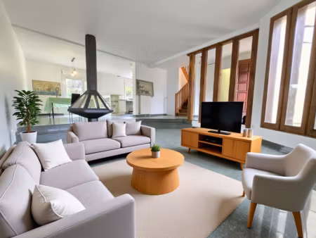 maison indépendante 136m2 style architecte  5 chambres  gara