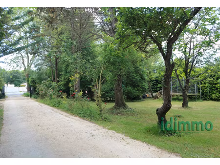 magnifique terrain constructible  dans propriete d'exceptio