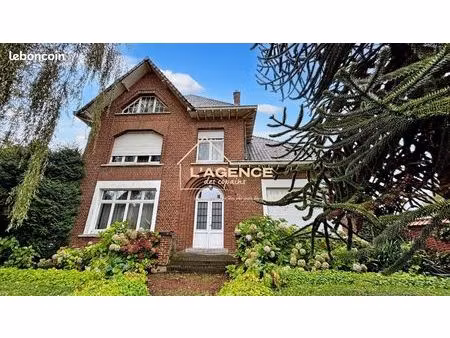 maison 10 pièces 236 m²