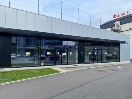 surface commerciale unique