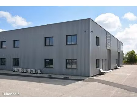 local 394 m² location à prix réduit