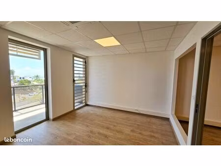bureaux 75 m²