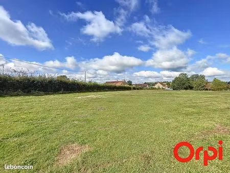 terrain 1 013 m² coust