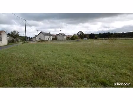 terrain 12736 m2 berthegon 86420