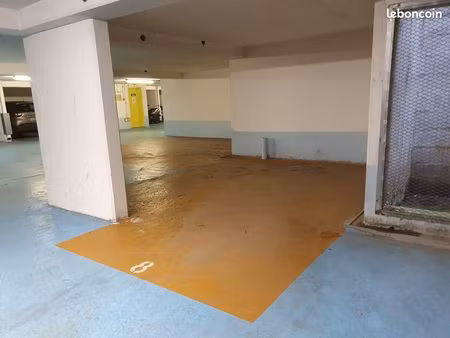 issy les moulineaux place de parking - securisee en sous-sol
