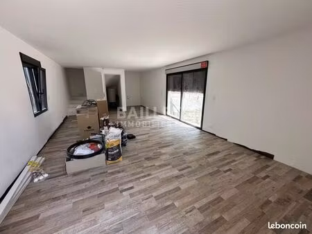 bureaux 84 m² montauroux