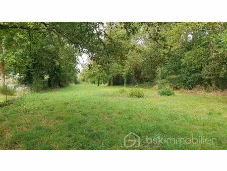 terrain de 1 550 m² à le tour-du-parc