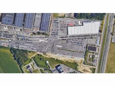 terrain pour stockage ou parking à louer le long de l'a12