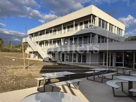 location bureau ventabren 13122