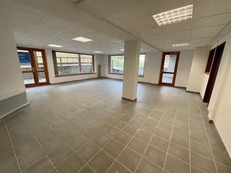 vente locaux professionnels 2 pièces 78.79 m² à le grand-bornand (74450)  140 000 €