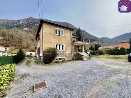 vente maison 8 pièces 170 m² à tarascon-sur-ariege (09400)  139 500 €