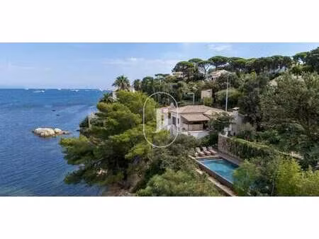 villa avec piscine et terrasse gassin (83)