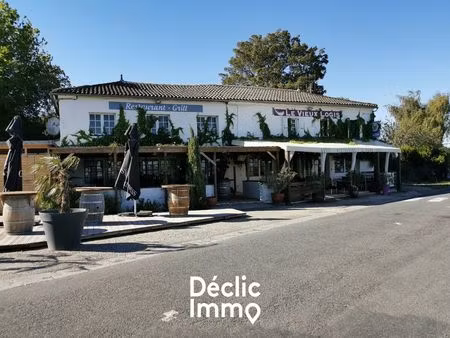 vente local commercial 12 pièces 470m2 clam 17500 - 383250 € - surface privée