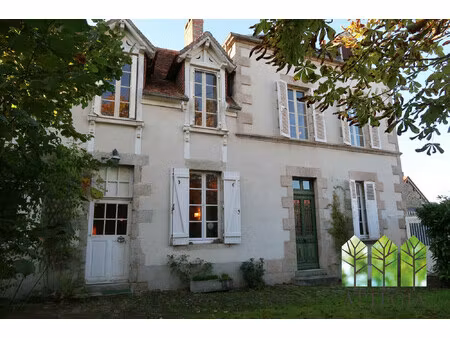 belle maison bourgeoise dans bourg de gouzon