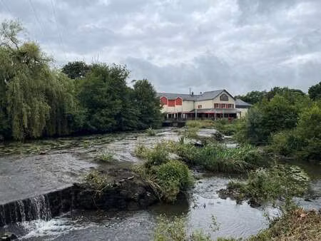 vente bureaux et commerces à jallais (49510) : à vendre / 1275m² jallais