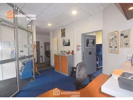 vente immeuble à rostrenen (22110) : à vendre / 285m² rostrenen