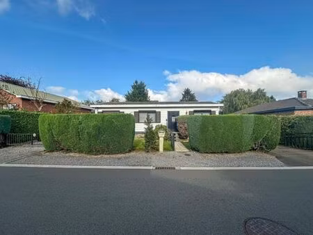 **sous offre**bungalow (trois chambres)