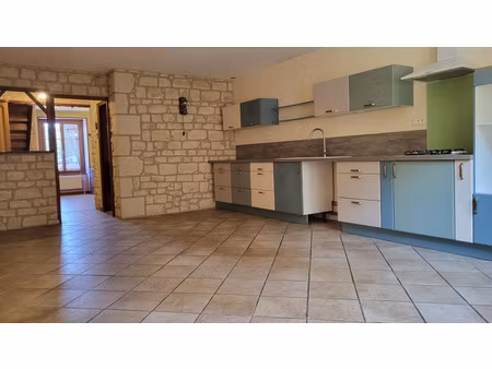 maison de village. arlay