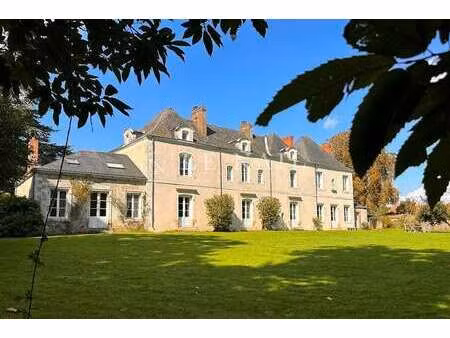 vente demeure d'exception à la haie-fouassière (44690) : à vendre / 415m² la haie-fouassiè