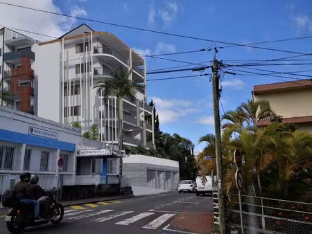 tampon | quartz | locaux emplacement exceptionnel