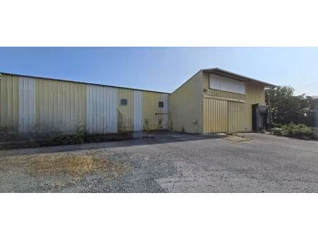 en vente local commercial 1 980 m² – 416 000 € |le langon