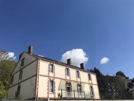 en vente bureau 200 m² – 334 400 € |laval
