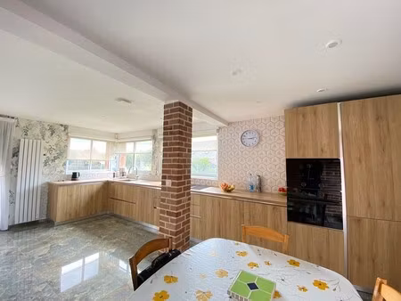 à louer maison 200 m² – 1 800 € |oisy