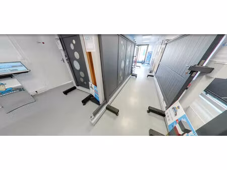 location commerce 258 m² à lons-le-saunier (39000)