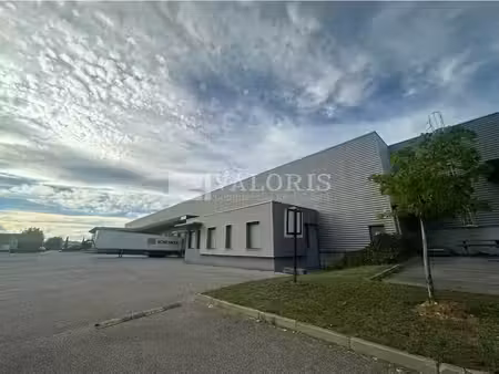 location commerce 3653 m² à saint-priest (69800)
