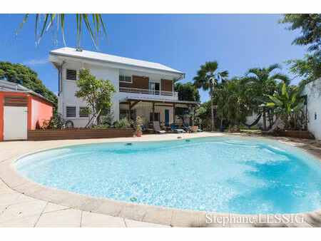 saint denis de la reunion maison villa 8 pièces 6 chambres 236 m2 avec piscine