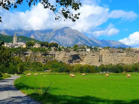 vente appartement 3 pièces 63 m² à embrun (05200)  201 000 €