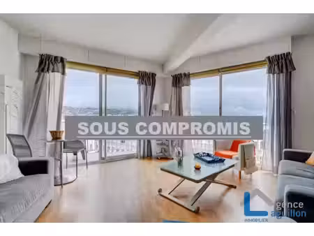 magnifique 2 pieces de 65m2  5eme etage avec ascenseur  fron