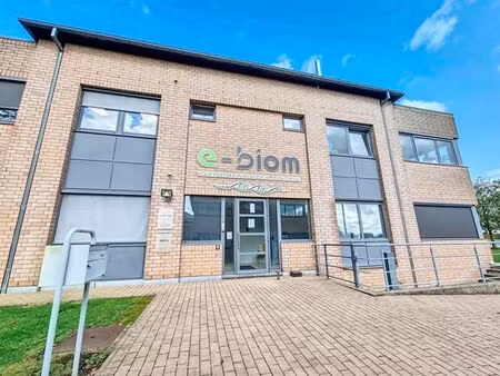 bureau dans le parc crealys