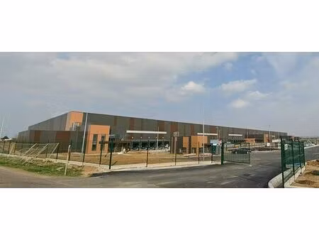 location entrepôt / local d'activités villeneuve la guyard 12 815 m²