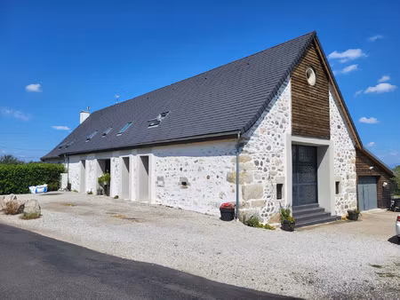 maison haut de gamme à 5 minutes de riom-es-montagnes