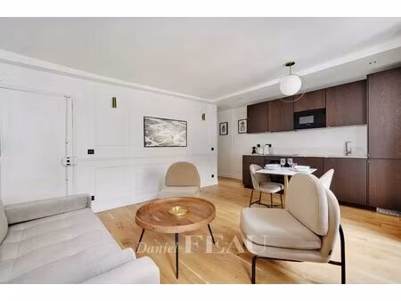 paris viie - rue cler - saint dominique - appartement de deux pièces en parfait état