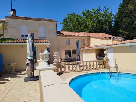 belle maison avec vue imprenable sur la dordogne