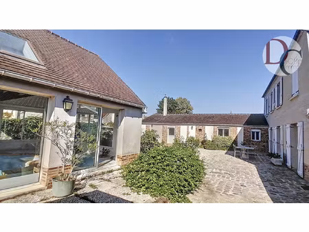 maison ancienne beaux volumes proche de senlis